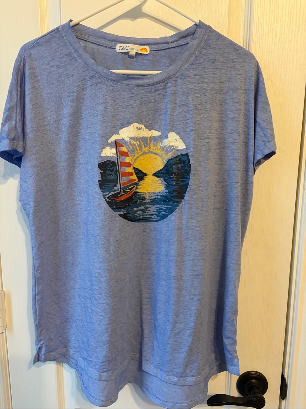 C&C California Light Blue Women’s Graphic Tee with Sunset Sail SUPER SOFT!!